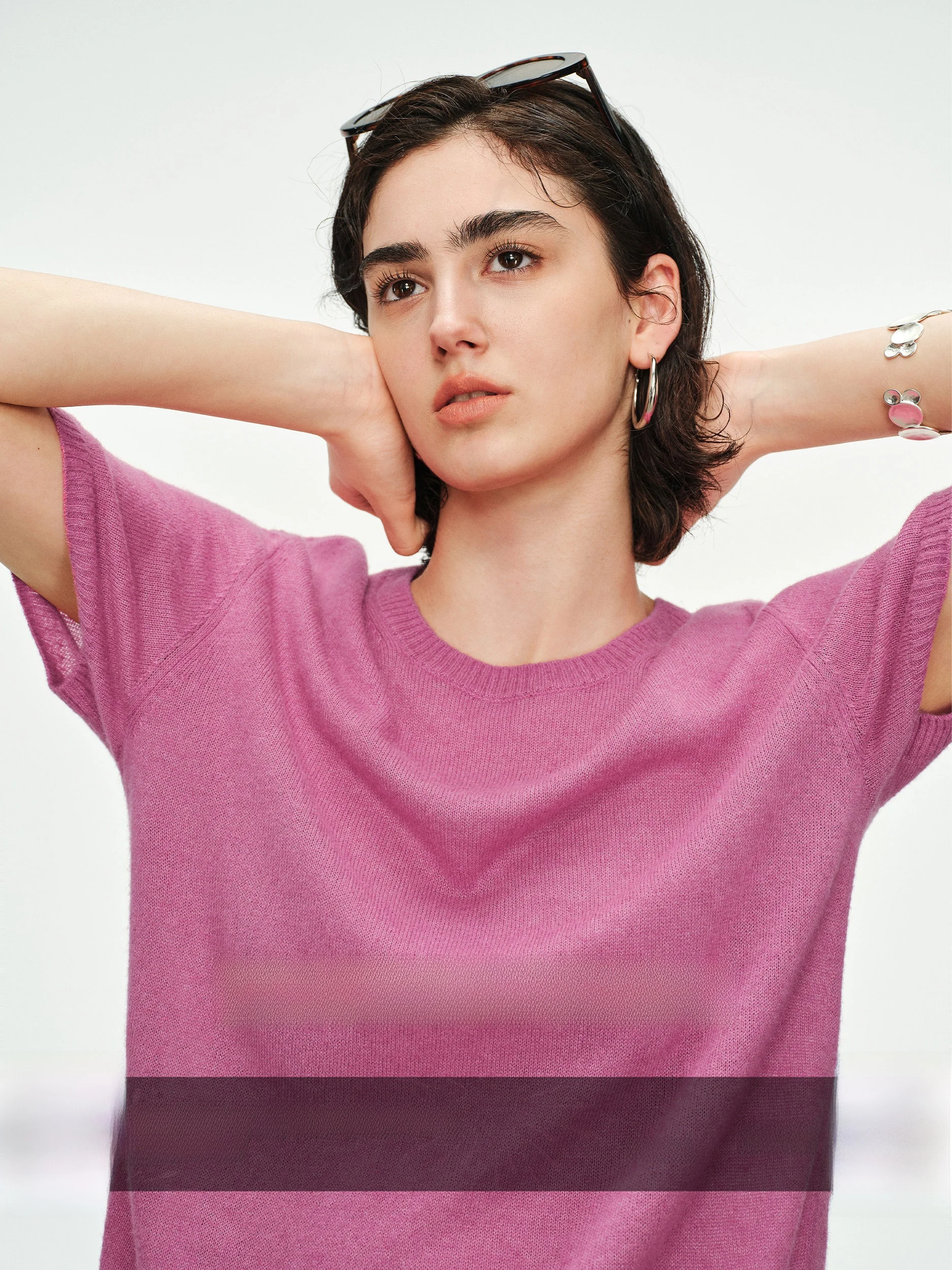 

CA Soft Silk "Cheese Berries" Knitted round Ne Base irt ort Sve True Silk T-irt Women Summer Straight Cut Dail...