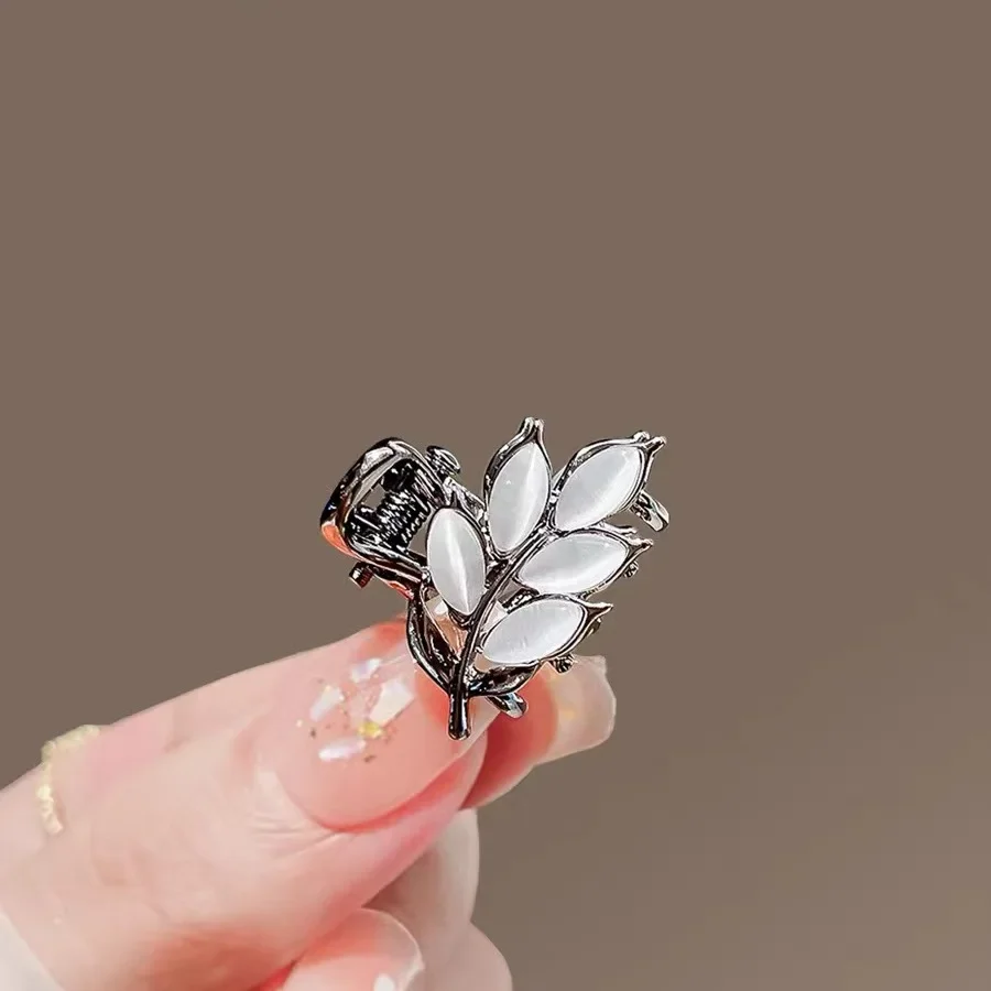 Exquisite Opal Blätter Mini Haarspange Damen Pony Seitenclip Niedliche kleine Haarnadel aus Metall Süßer koreanischer Stil Haarschmuck