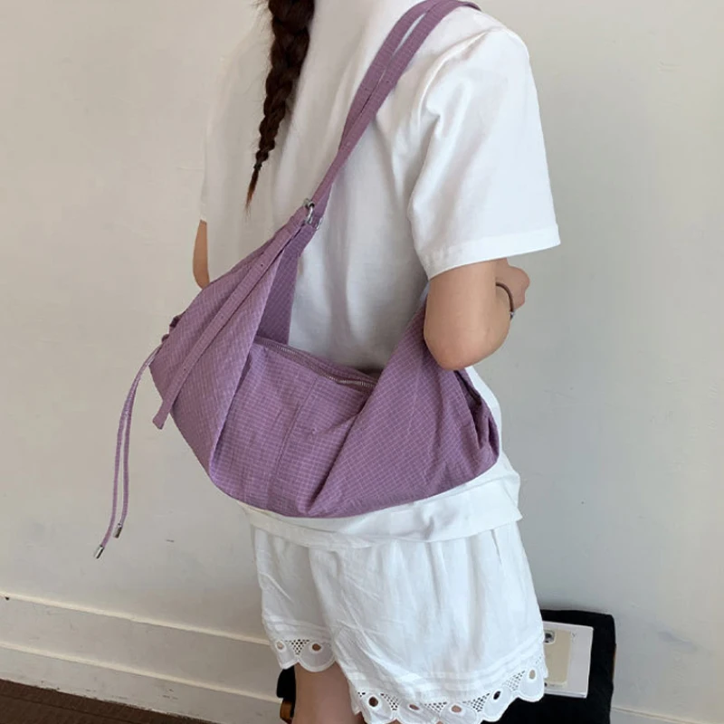 Hobos Halbmond-Dumpling-Form Umhängetasche, Koreanische Damen-Schultertasche, Japanische Minimalistische Casual Pendler-Reisetasche – Detail 17