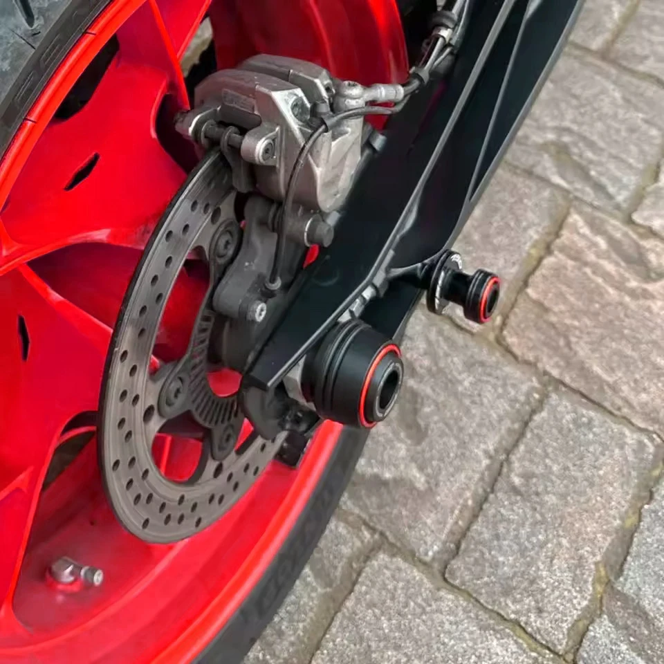 Für Ducati MONSTER937 MONSTER 937 SP 950 2021-2024 2025 Motorrad-Radachsgabelschutz + Schwingarm-Spulen für den Heckständer – Detail 1