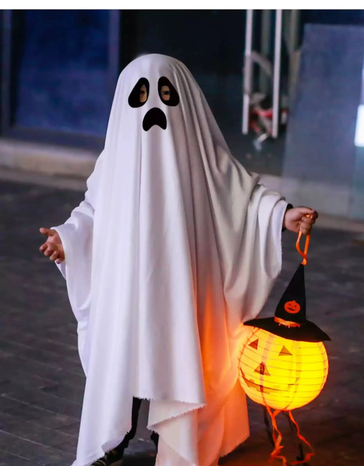 Halloween Cloak Cape Ghostes Hooded Cloak Cape Robe Ghostes Poncho Funny Cosplay Clothes Ghostes Costume Cape Adult Kids