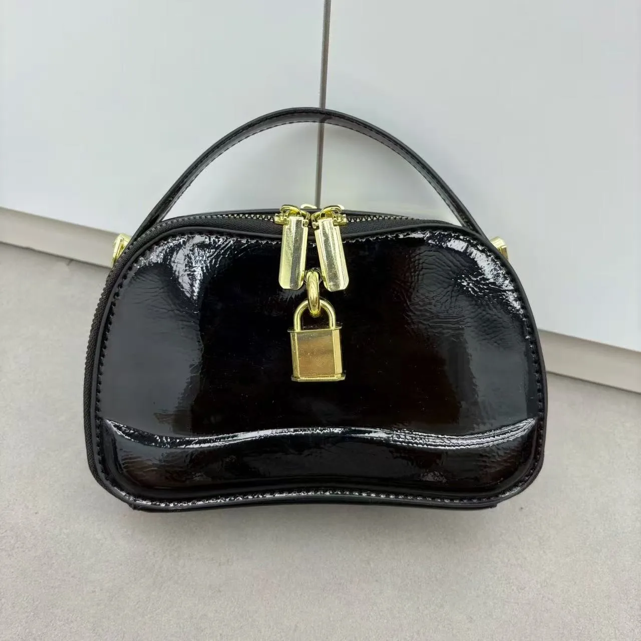 

Женская кожаная сумка через плечо, сумки-мессенджеры люксового бренда, элегантная сумка-тоут, просторная и универсальная для всех потребностей