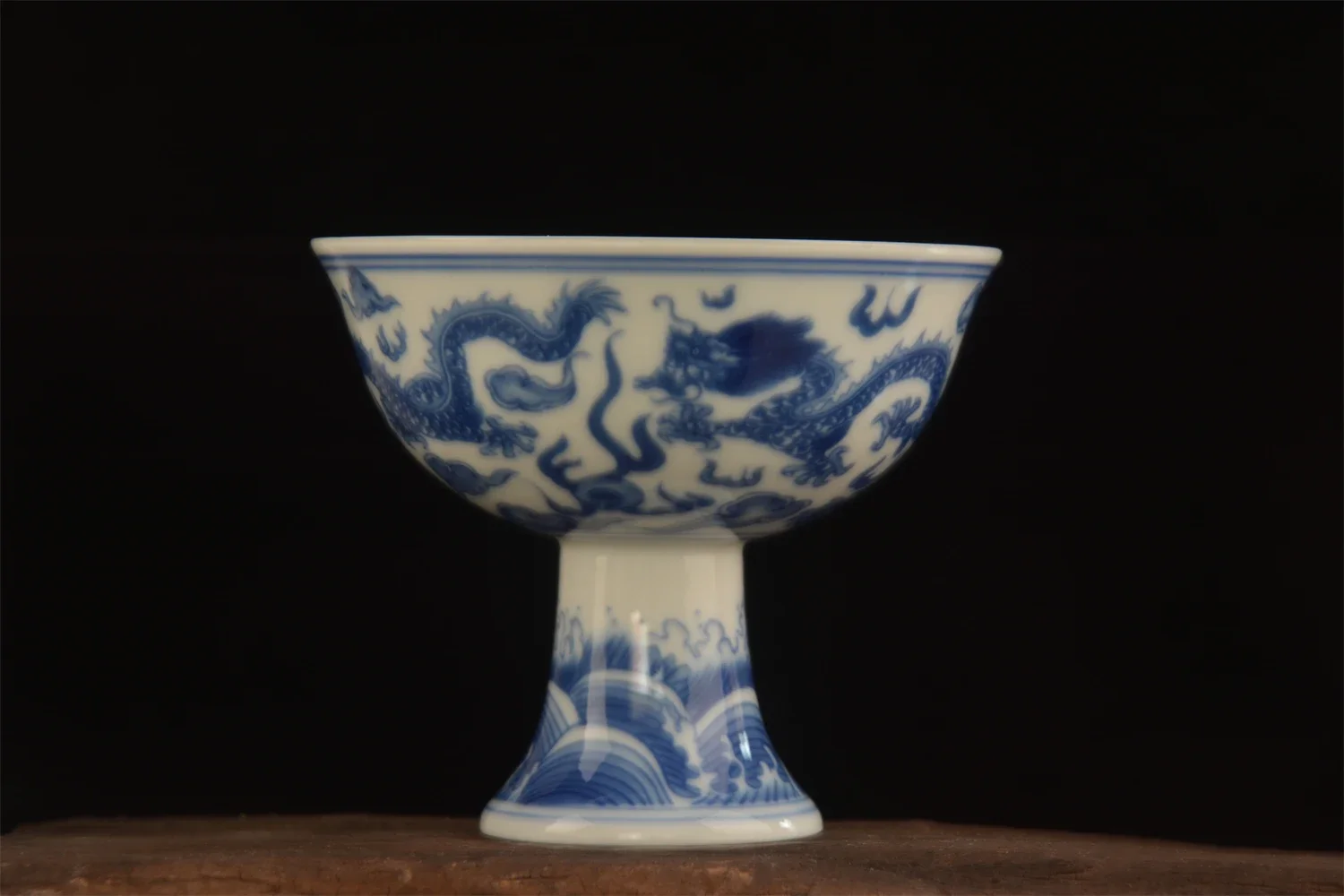 Ming Dynasty Cheng Hua Ming Dynasty Cheng Hua Blue and White Hand-painted Dragon Pattern High Foot Bowl Ancient Porcelain