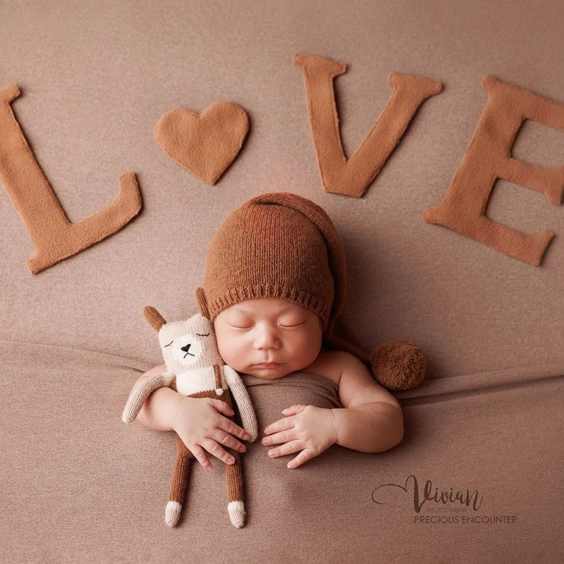 

Newborn Photography Accessories Fall Theme Set Brown Blanket Knitted Hat Doll LOVE Letters for Decors for Studio Photoshoot