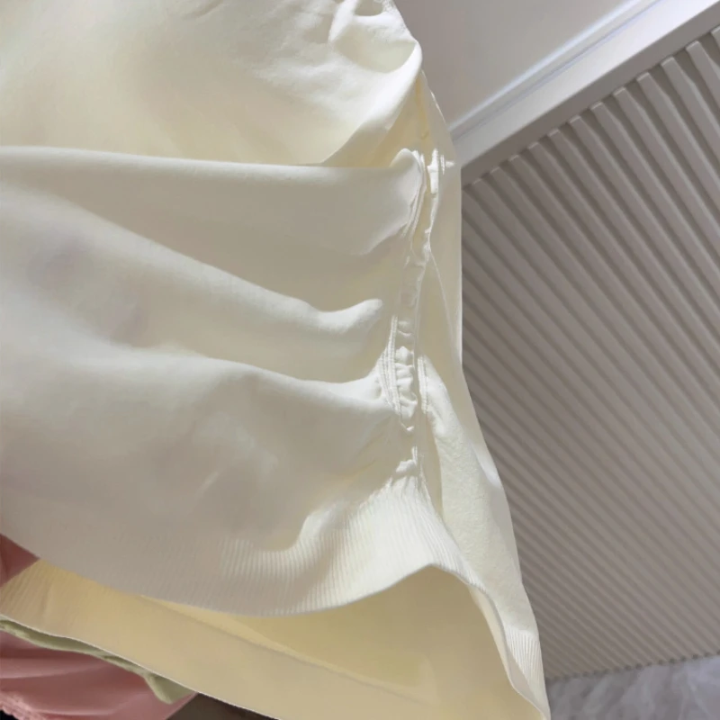 Nahtloser V-Ausschnitt mit BH-Pads, kurzärmeliges, dünnes, schlankes, einteiliges T-Shirt für Damen, Yoga-Kleidung, Fitness-Tops für Damen