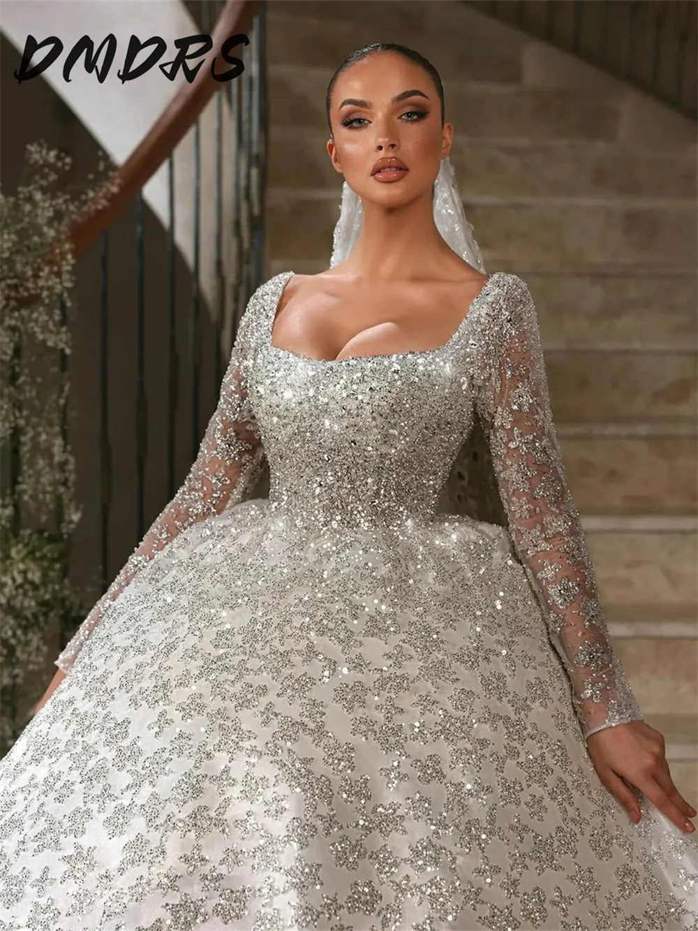 

Luxurious Long Sleeve Wedding Dress 2025 Charming Shining Bridal Gown Classic Square Neck Applique Ball Gown Customized