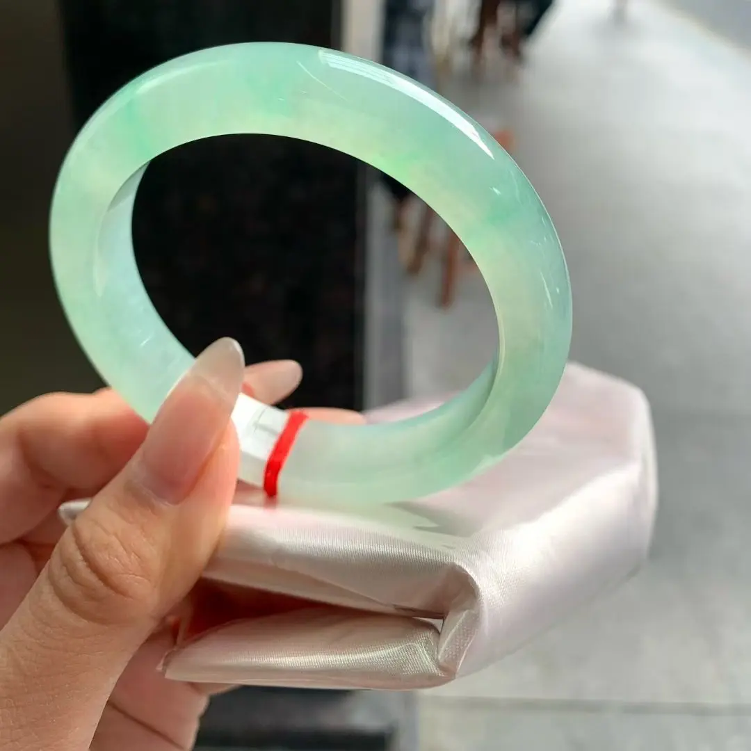 Full color sweet fruit green jadeite bracelet girl style Myanmar natural positive circle jade bracelet ice through glue