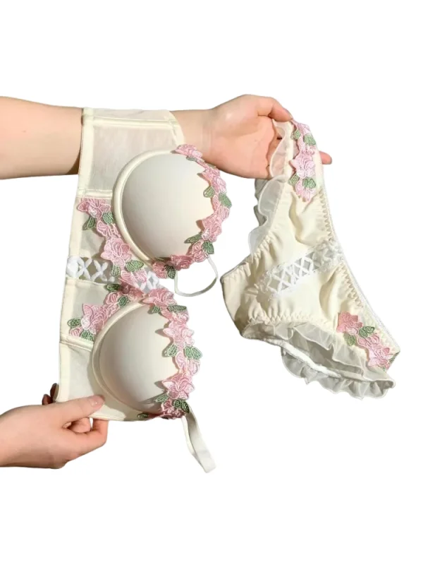 KUCLUT New Vintage Embroidery Cream Sweet Flowers Pastoral Field Sexy Underwear for Women Small Breasts Pure Desire Gathered Up