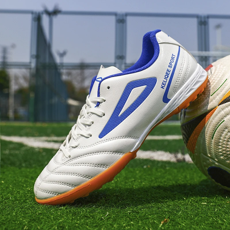 

New Men Football Boots Indoor Futsal Soccer Shoes Ultralight Wholesale Professional Training Unisex Breathable Drop Shipping