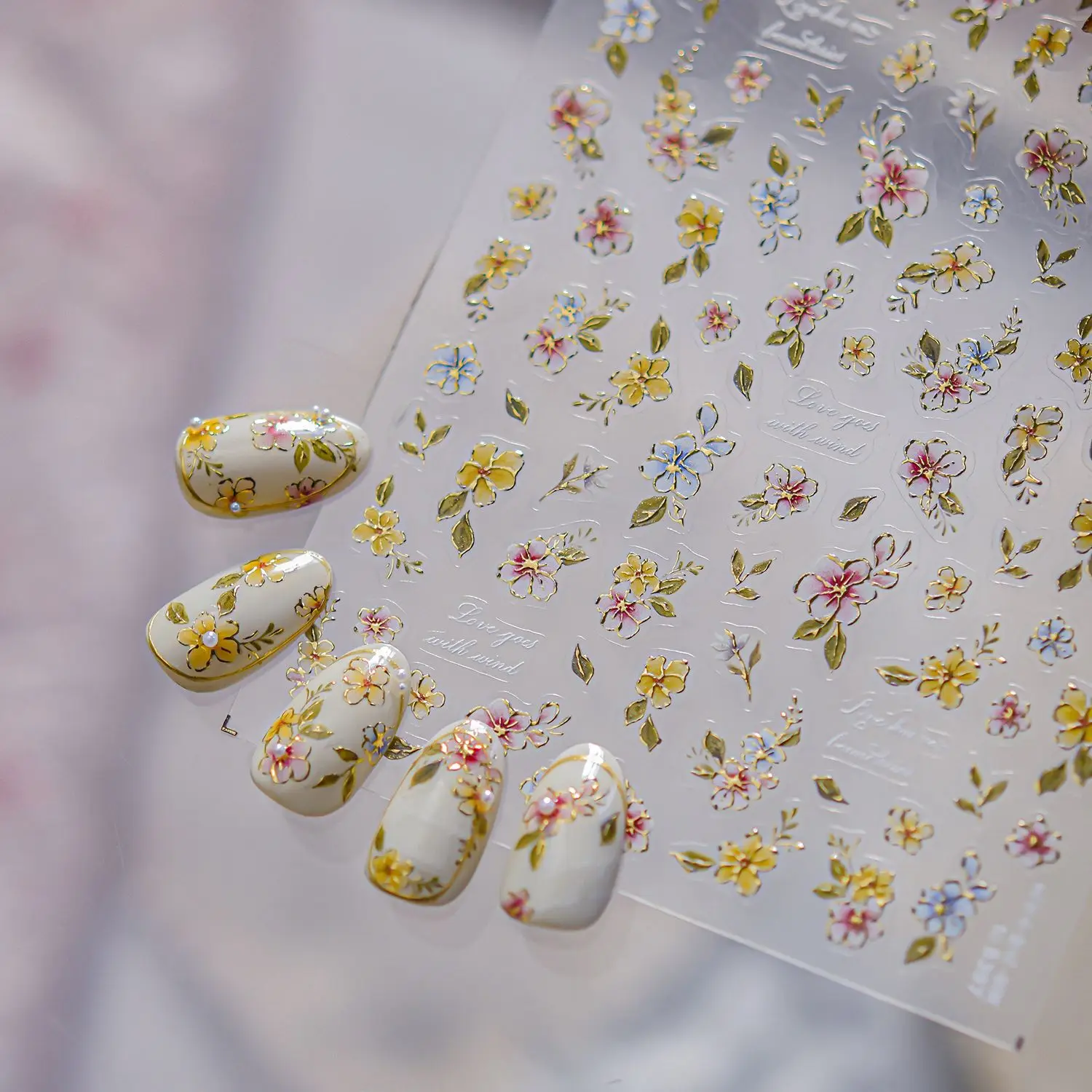 الرجعية الأزهار رائعة ملصقات الأظافر الوردي الأصفر الأزرق الزهور الخضراء ورقة مسمار الزينة ملصقات ذاتية اللصق مسمار DIY الشارات