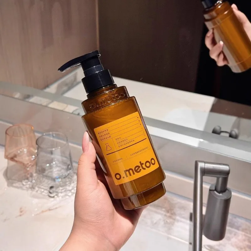 

Oud Rose Hair Strengthening Shampoo 400g Breakage Defense FormulaDeep Cleansing 48H Floral Aroma Lock for Fragile Hair Care