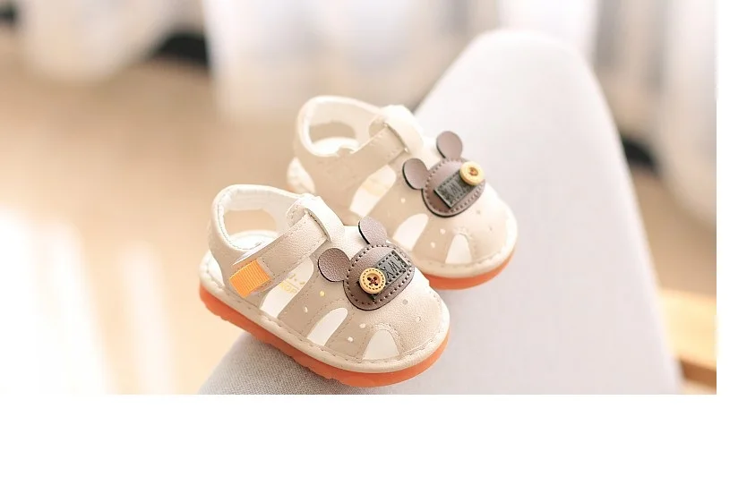 Sandalias para bebés y niñas, zapatos de verano con flores, sandalias huecas de cuero suave, zapatos bonitos para niños de 0 a 2 años