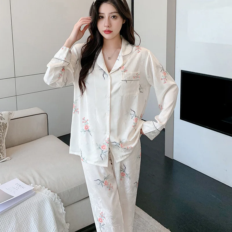 Luxury Printed Pajamas For Women Sleepwear Silk Textured Satin Long Sleeve and Pants Pijamas Mujer Soft and Comfortable to Wear