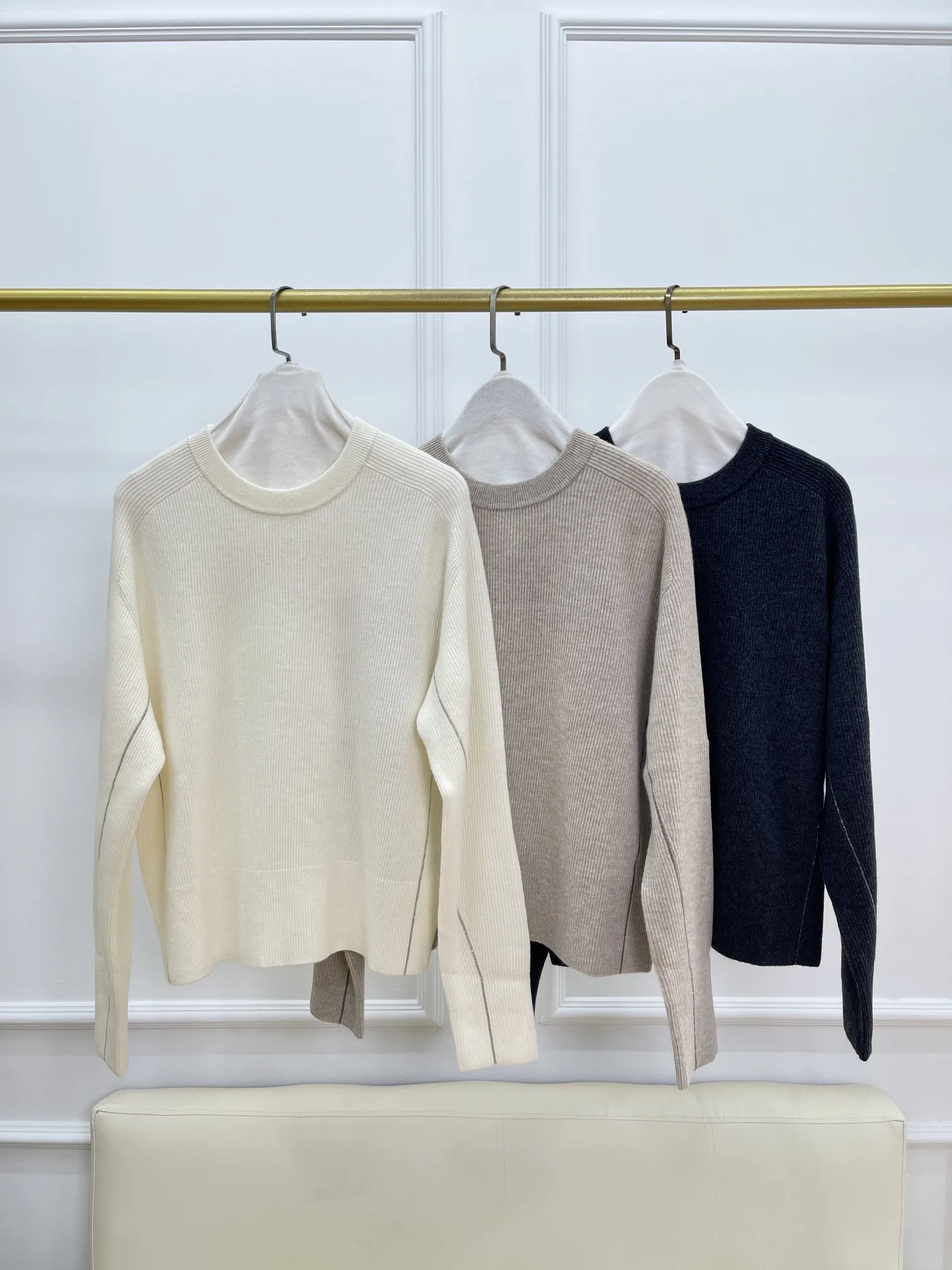 Autumn And Winter Round Neck Beaded Worsted Pullover Loose Wool Sweater Long Sleeve Wool Sweater For Women