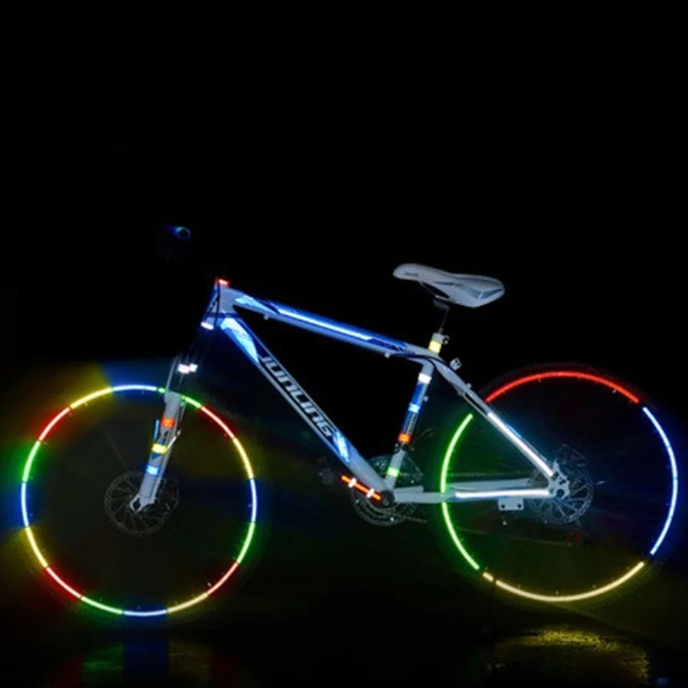 

2pcs Wheel Reflective Stickers Bike Wheel Safe Accessories Cycling Wheel Rim Stickers Reflective Decal Tape (Green)