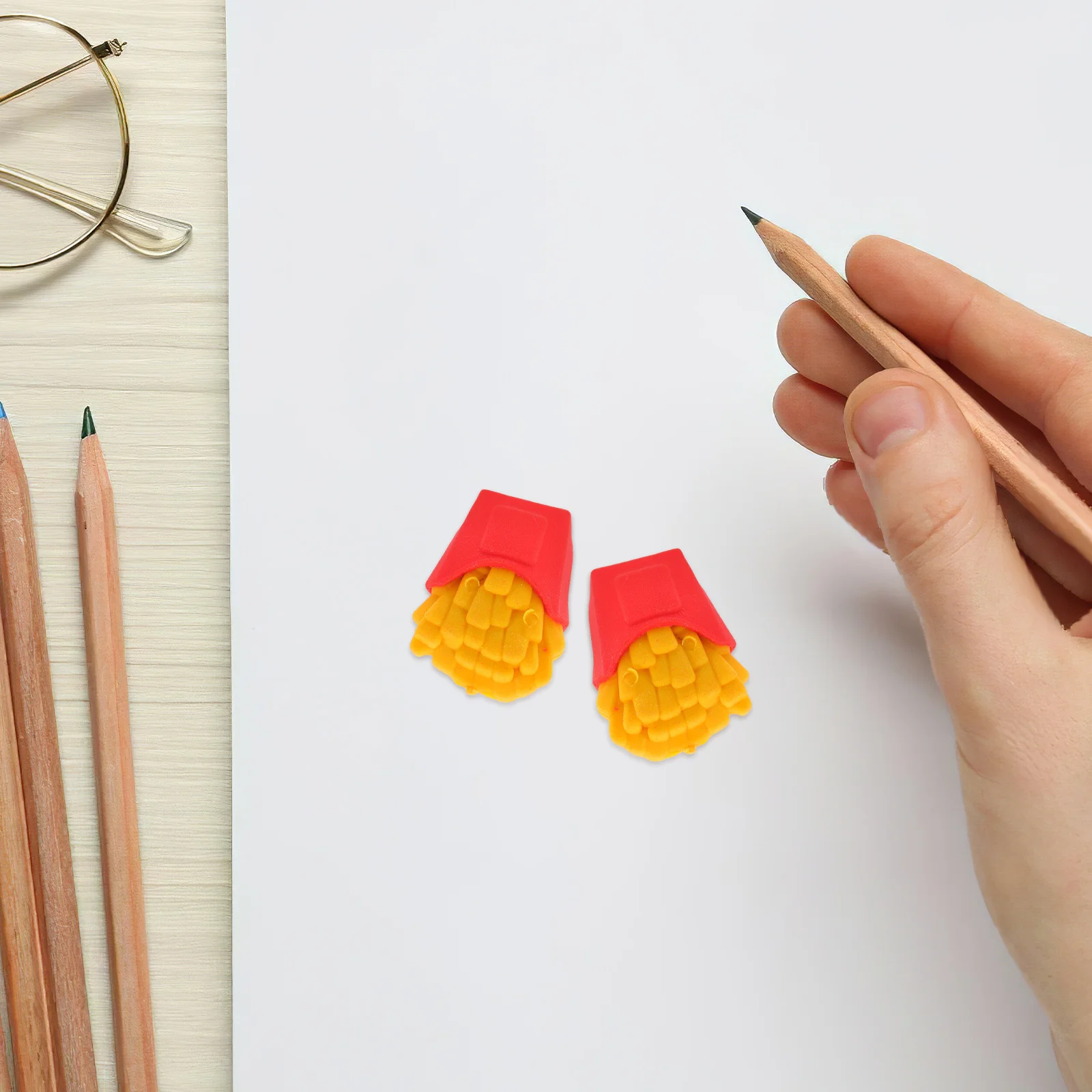 30 قطعة محايات البطاطس المقلية اللطيفة شكل طعام صغير للأطفال اللوازم المدرسية محو علامات قلم رصاص الجدة الفصول الدراسية جوائز الطالب