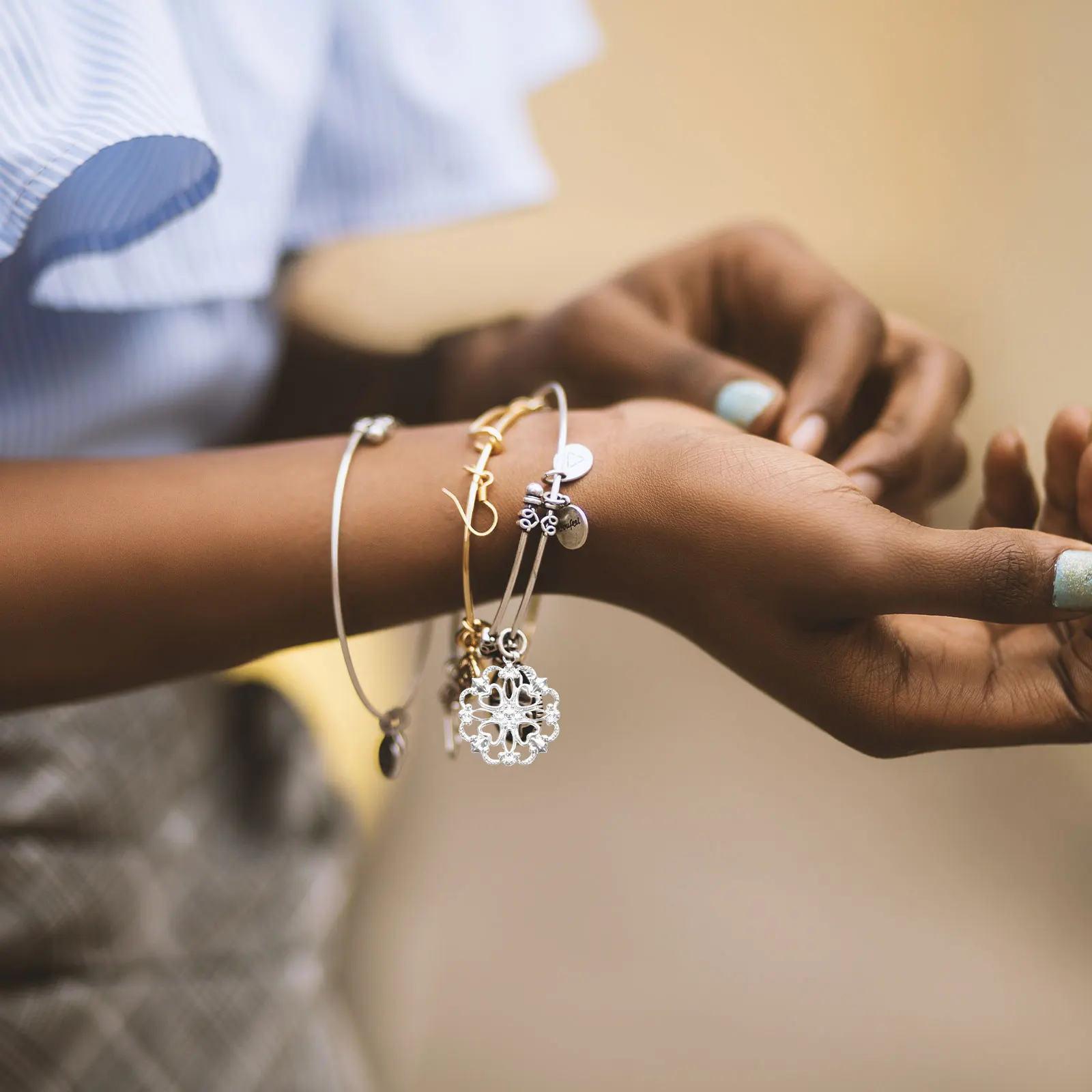 

100pcs Flower Shaped Alloy Charms Retro Necklace Earrings DIY Jewelry Making Crafts Bracelet Supplies Pendant Accessories