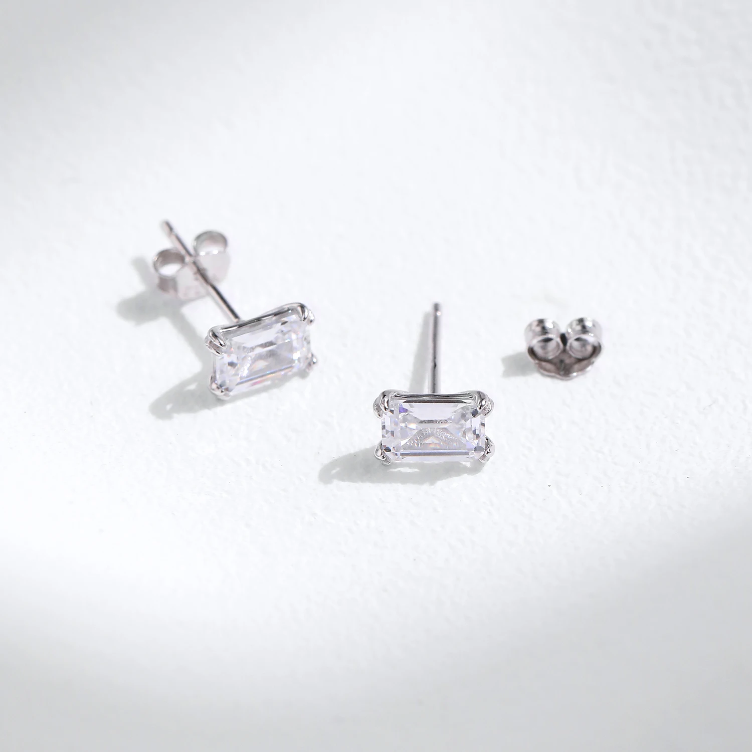 Pendientes MODIAN de Plata de Ley 925 con circonita cúbica de corte Esmeralda Simple, pendientes hipoalergénicos para mujer, joyería fina de compromiso de boda