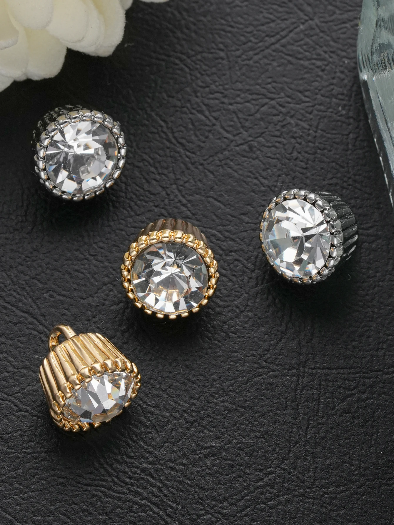 10/50 Stück 9 mm/10 mm. Exquisite und kompakte Manschettenknöpfe mit eingelegten Strassknöpfen, Nähzubehör für Kleidungsknöpfe