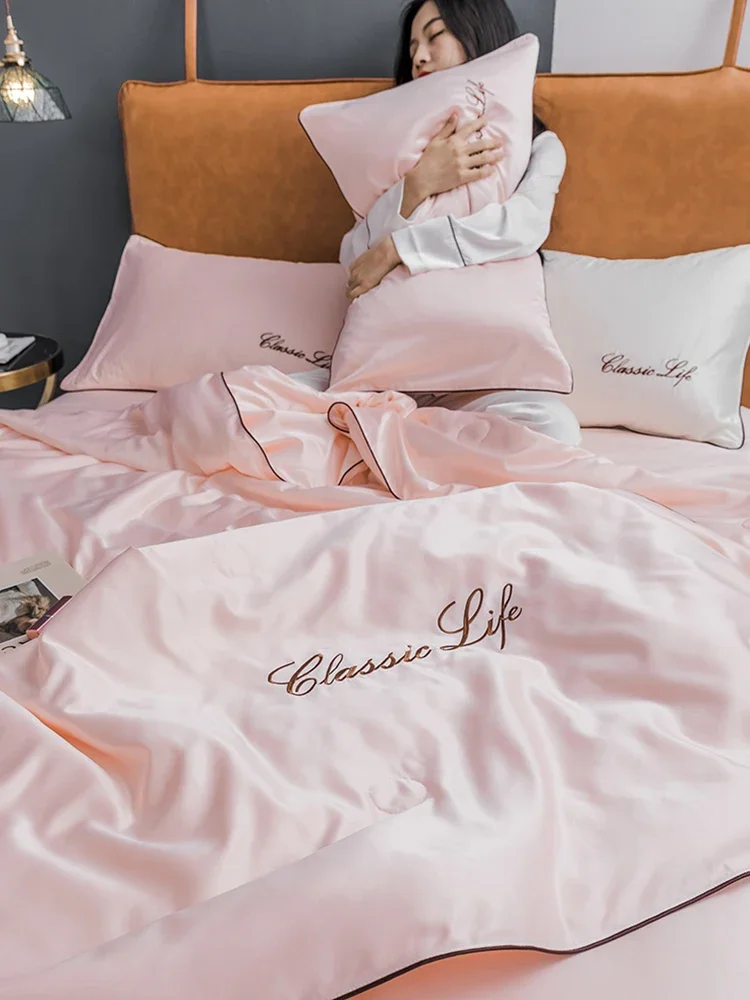 Super Soft Comfortable Embroidery Pink Color Duvet Cover Bedding Set Queen High-end Bedding Quilt Cove  Bedding Set King Size