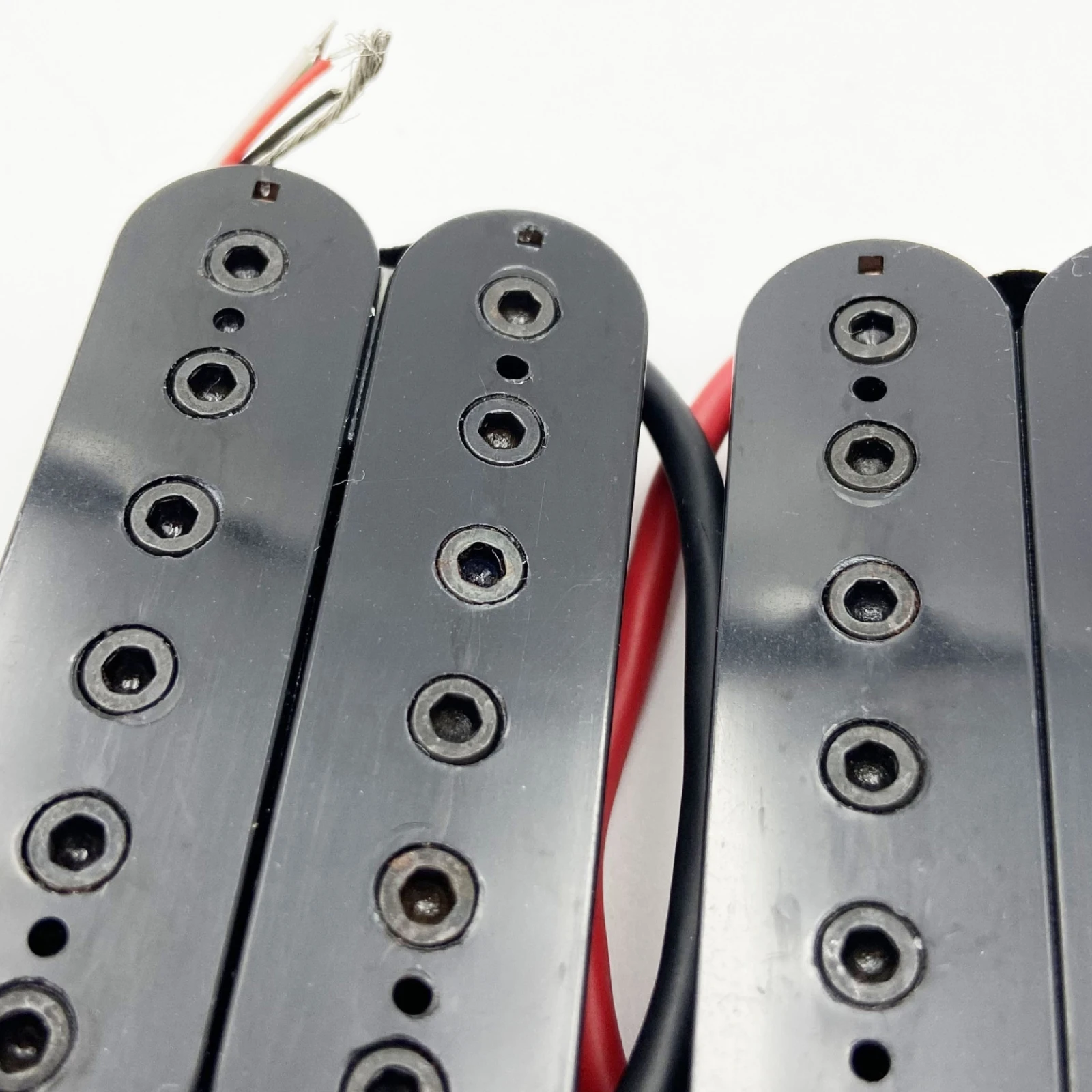 2 Pieces Electric Guitar Humbucker Adjustable Humbucker Set with Screws Low-Noise Direct-Fit for Guitarists