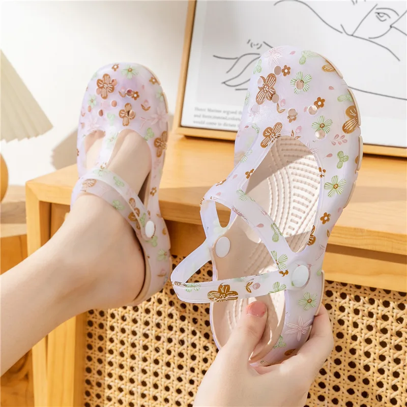 2023 Women Summer Slippers Hole Jelly Shoes Luxury Breathable Non Slip Beach Sandal Outdoor Anti Slip Sports Slipper Nurse Shoes