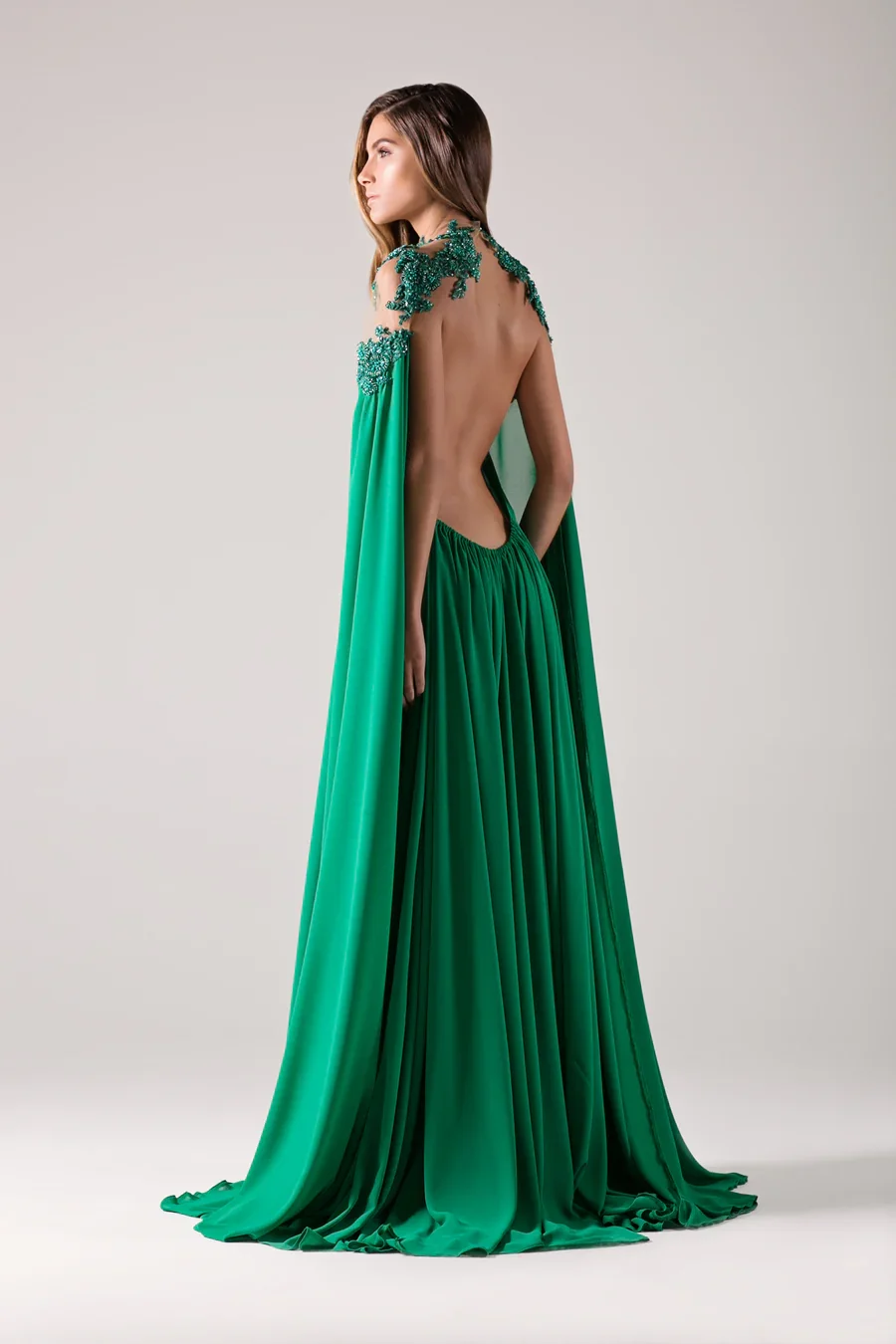 Green Prom Dress Long Cloak Applique Beaded Chiffon Evening Gowns A Line Draped Elegance Formal Dress Backless Gorgeous