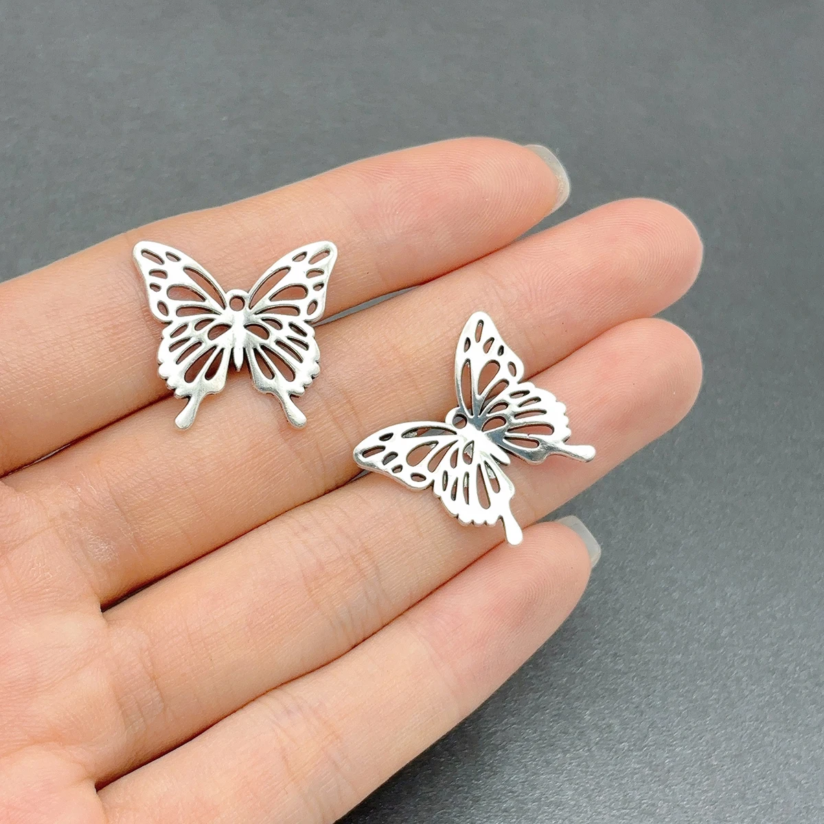7 Pieces of Fresh and Natural Handmade Accessories, Transparent Hollow Butterfly Wings Handmade Components, Suitable for DIY Bracelets, Necklaces, and Earrings, Forest-Style Jewelry DIY Basic Handmade Materials