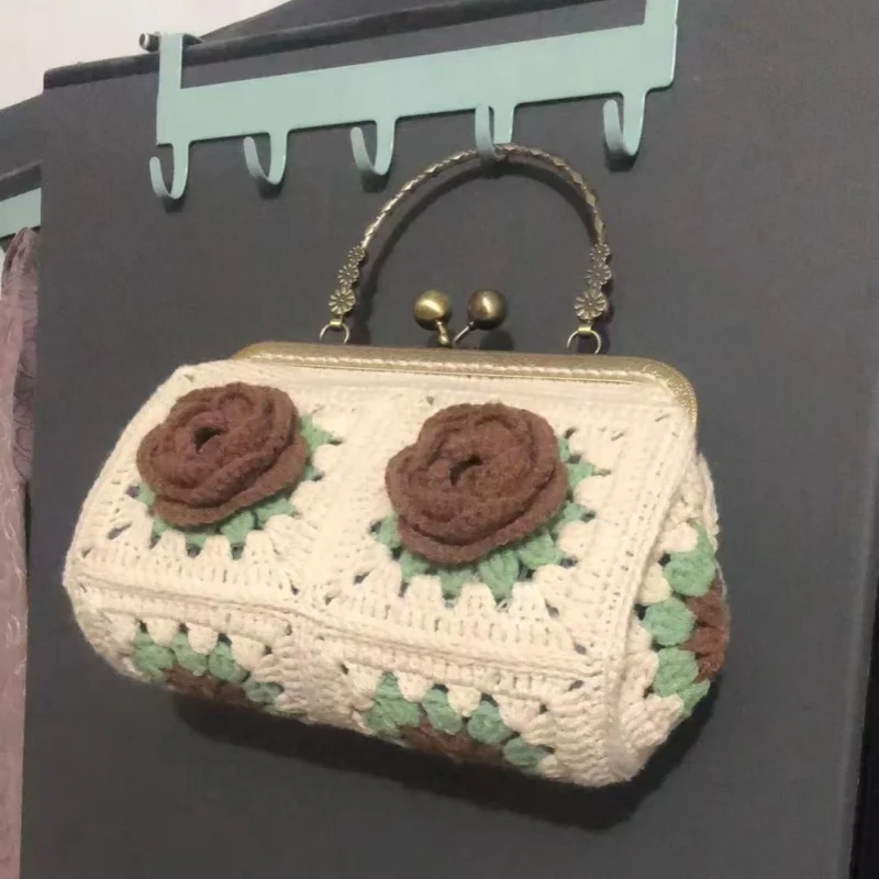 

Handmade crochet handbag, rose wrist bag with lining, mobile phone bag, stylish and beautiful, give mom a birthday gift