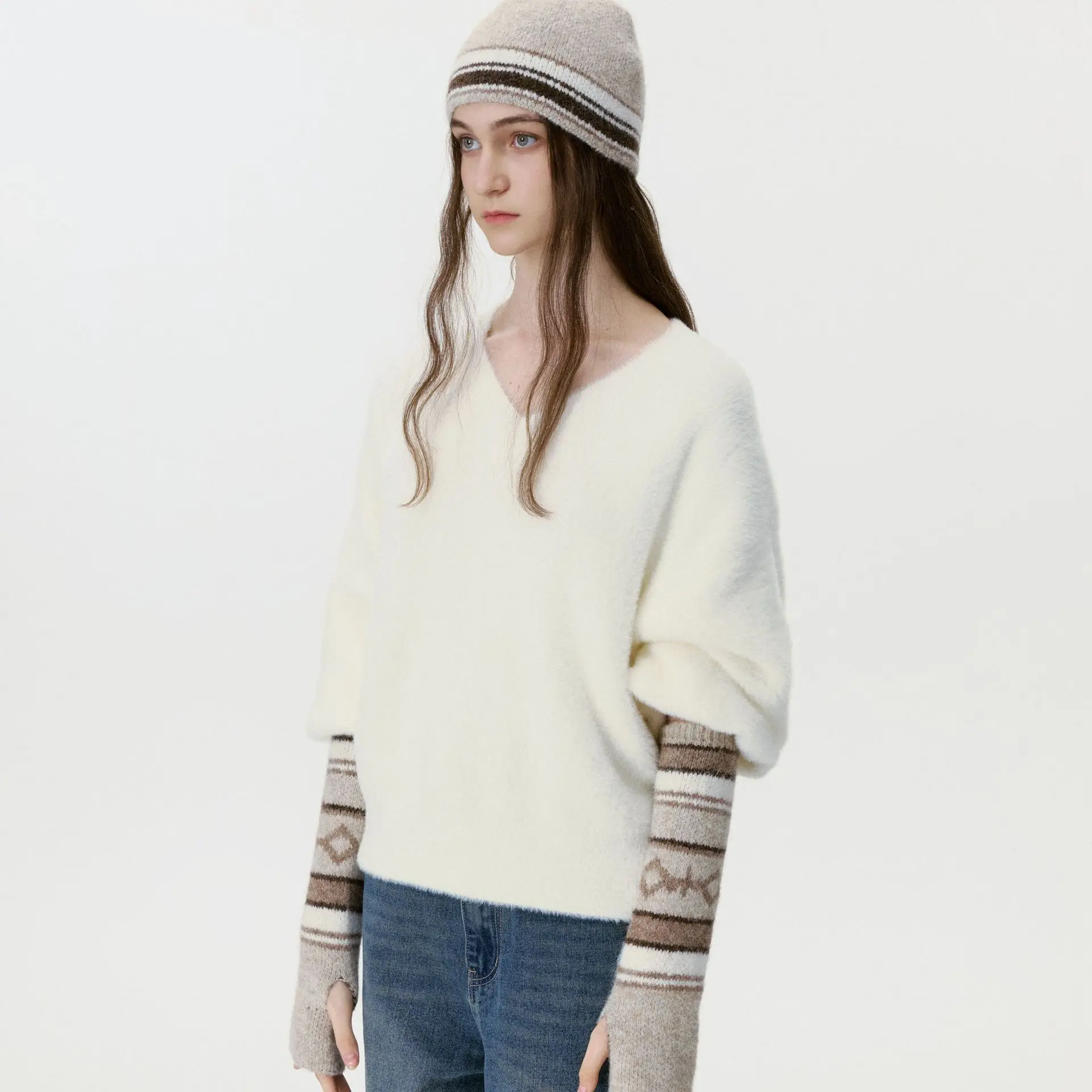 Retro Contrasting Hat Sleeves Two-piece Set Color Matching Jacquard Winter Wool Knitted Cold Hat Gloves Women