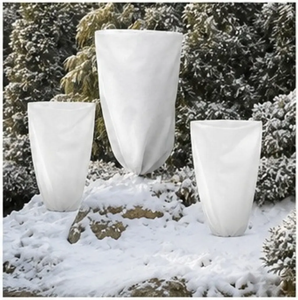 Thick Breathable Non-Woven Plant Frost Cover with Adjustable Drawstring for Trees, Shrubs, Palms – Winter Protection