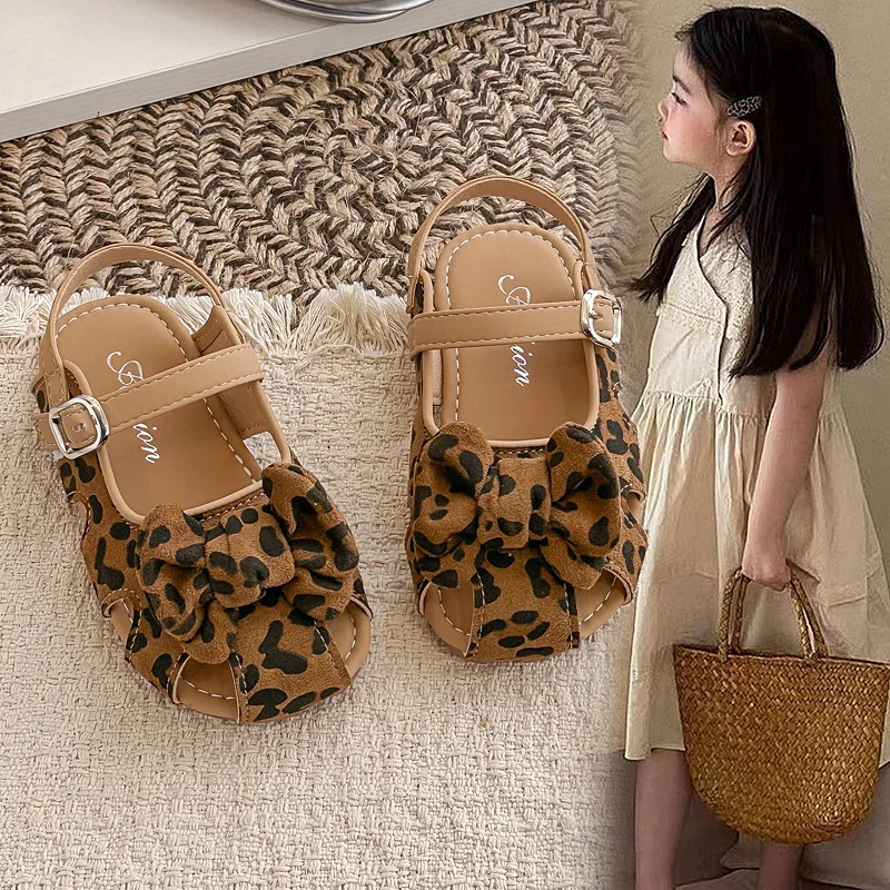 Girls Princess Sandals 2026 Summer New Retro Floral Children's Soft Soled Single Shoes Girls' French Daily Skirt Banquet Sandals