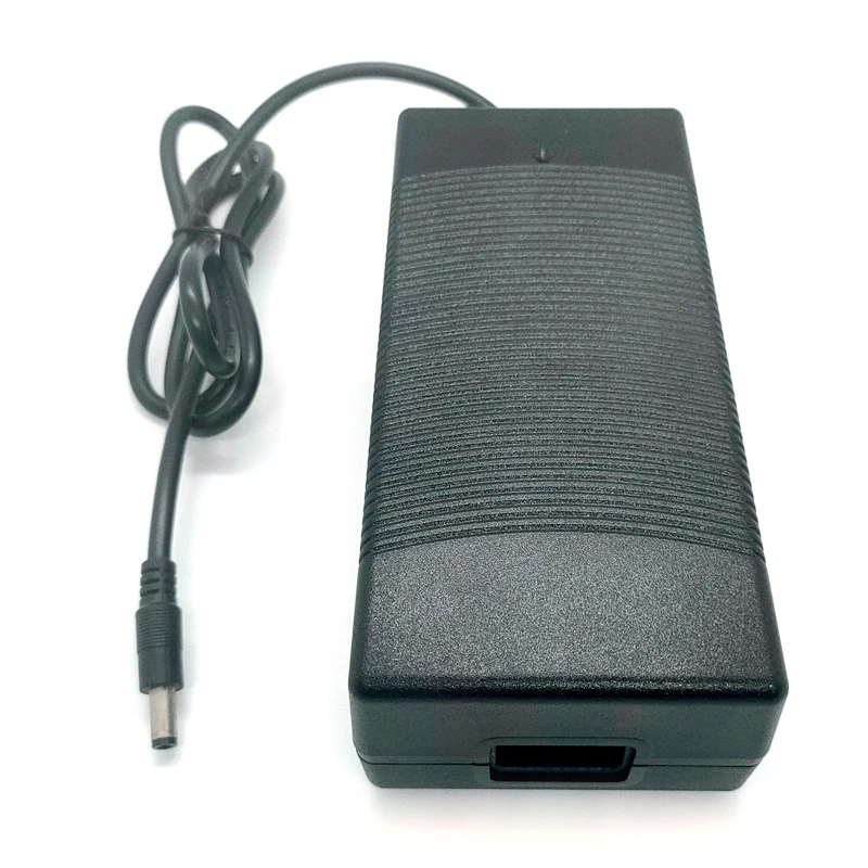 54.6V 4A Li-ion Battery Charger For 48V 13S Electric Scooter Wheelchair Li-ion Battery E-bike Charger DC5.5*2.1MM