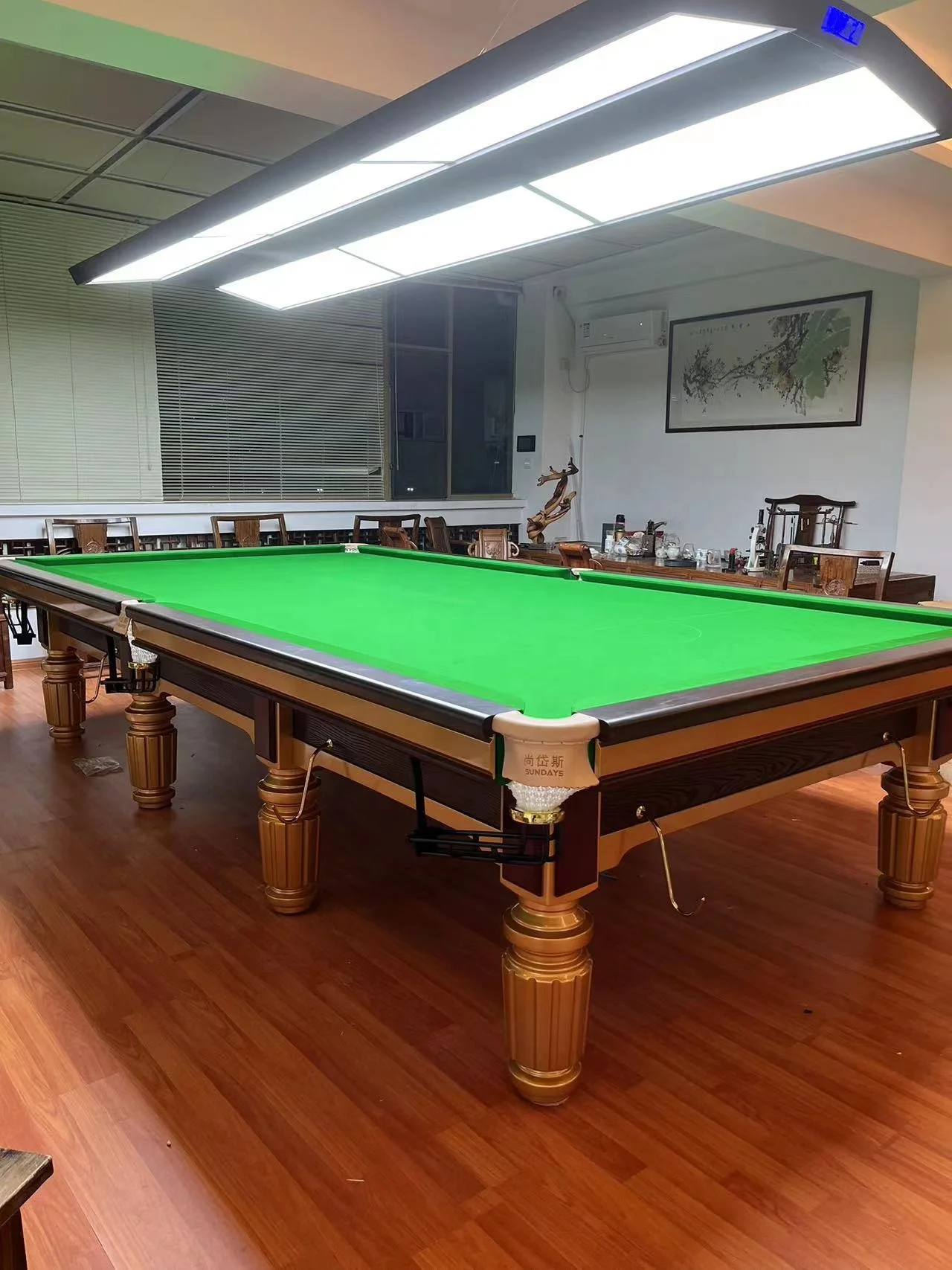 2026 High Quality Professional Home Tournament Snooker Table Single Piece Solid Wood Frame Legs Customizable Club House Competit