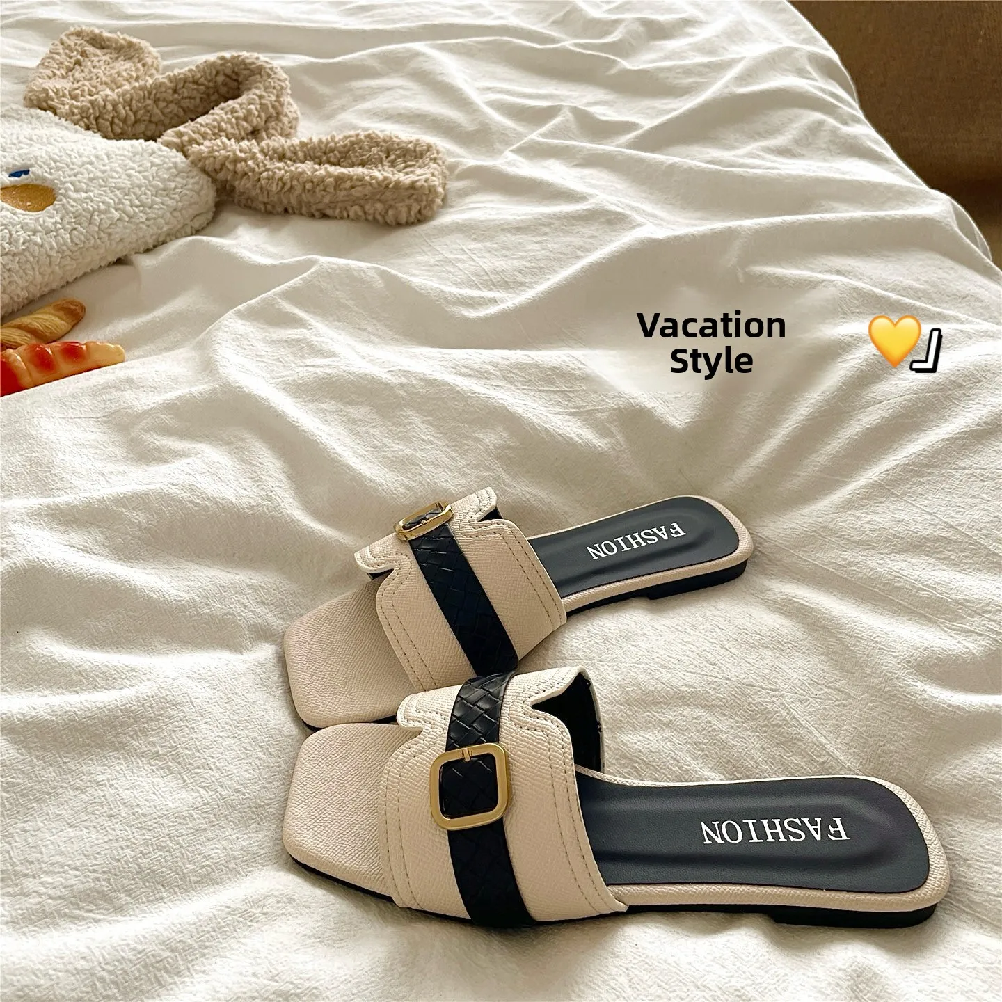 

Elegant Slip-On Slippers Women's Flat Bottom Anti-Slip Summer Outdoor Wear Comfortable Korean Style Hollow out Design Shoes