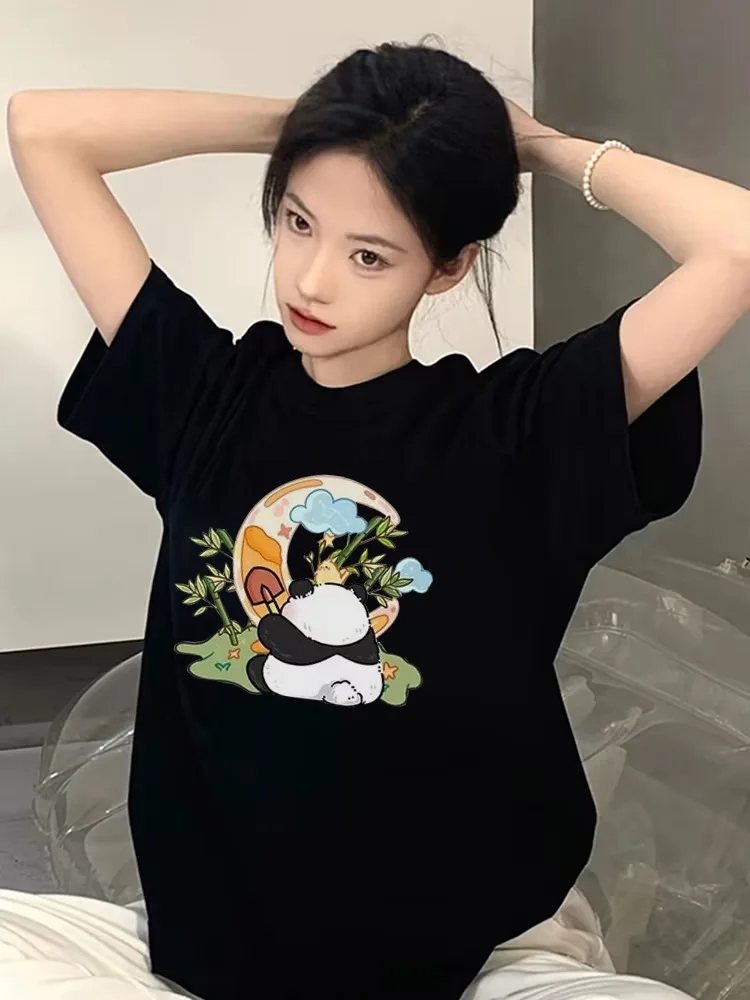 Nuove donne magliette nere simpatico cartone animato Panda stampa grafica top Harajuku Casual girocollo Versatile maniche corte Unisex