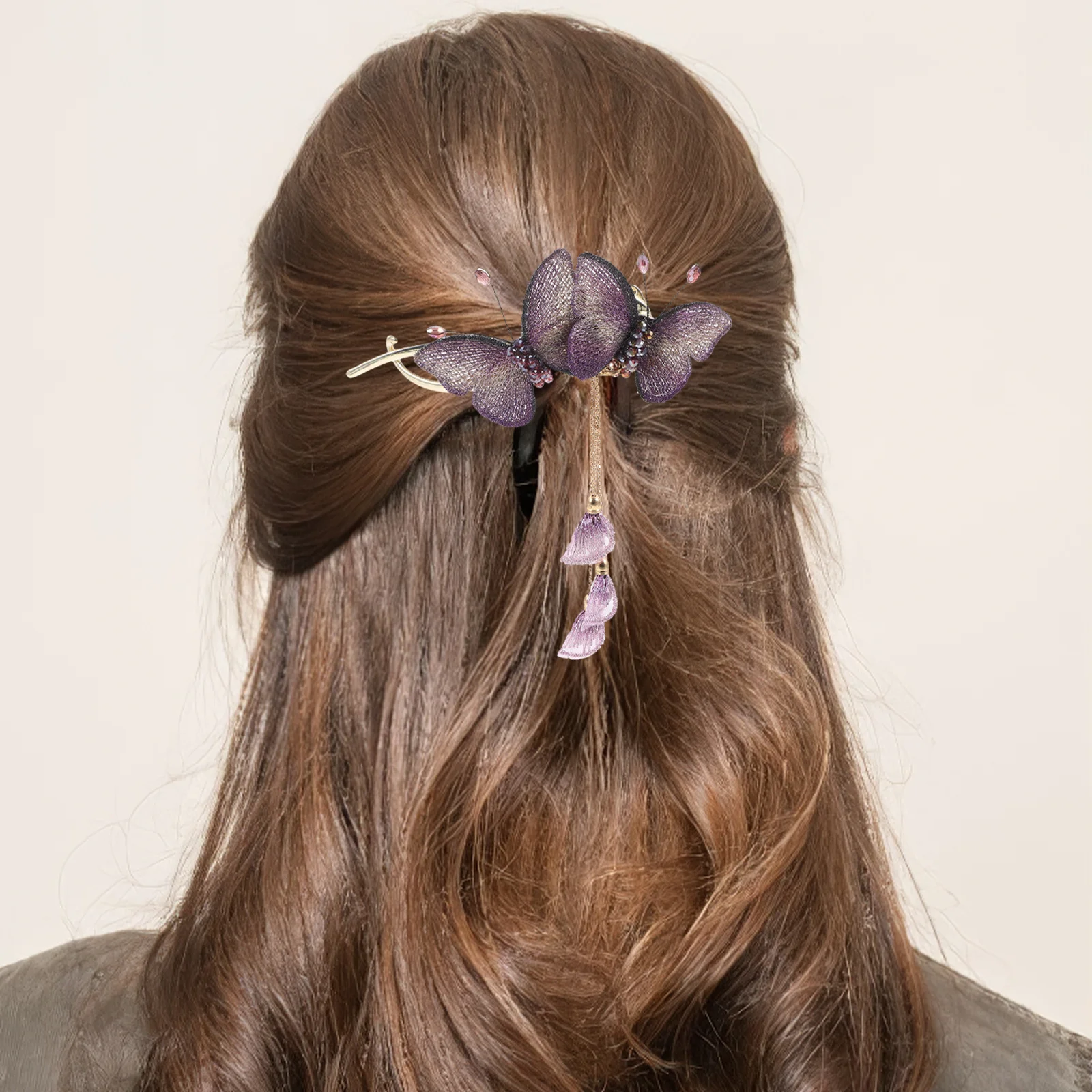 

2 шт. стильных заколок для волос в виде бабочек, вышитые металлические заколки с кисточками для женщин, очаровательные аксессуары для укладки волос, идеально подходят для повседневного использования