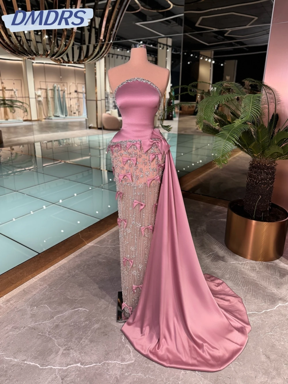 

Dazzling Dreamy Beaded Crystal Evening Dress With Bow Elegant Strapless Illusion Wedding Party Gown Customized New Prom Dresses