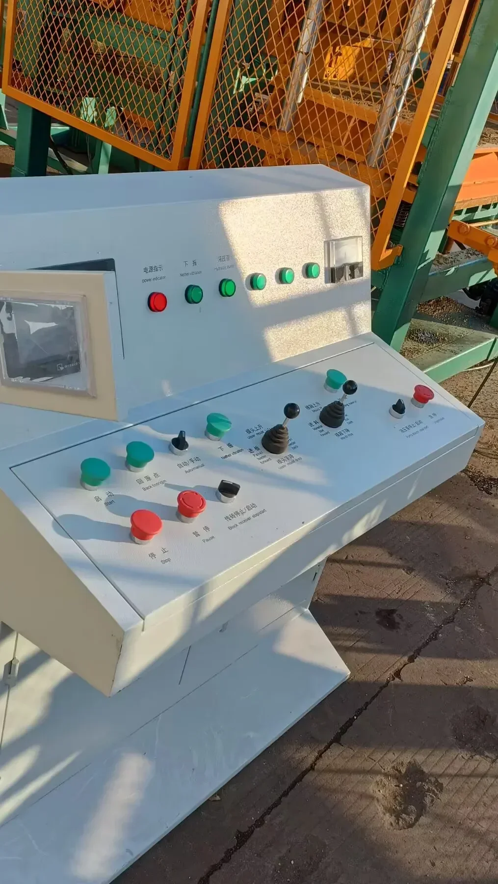 ماكينة تصنيع الطوب QT6-15 رائجة البيع ماكينة تصنيع البلوك الخرسانية ماكينة الطوب لصنع ماكينة الطوب الأوتوماتيكية