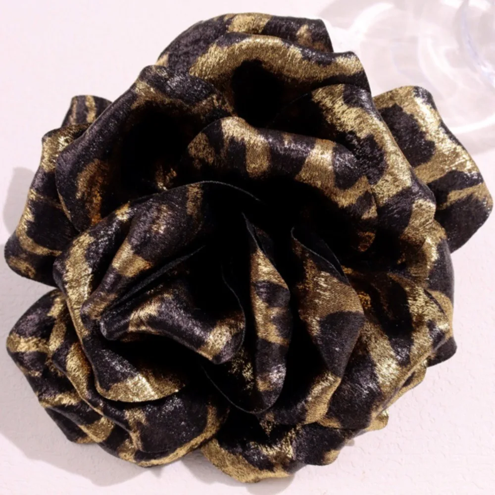 Spilla con fiori con stampa leopardata INS Spilla in metallo Spille da bavero grandi Corpetto per feste fatto a mano in tessuto zircone