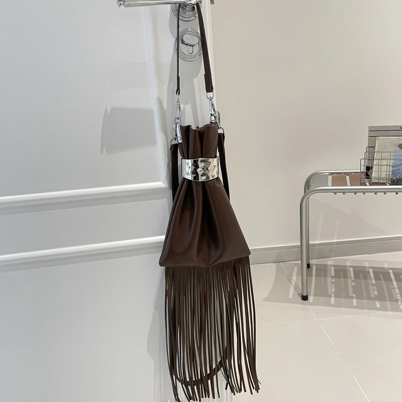 Fashion Tassel Shoulder Bag Soft PU Leather Crossbody Bags for Women Metallic Buckle Handbag Designer Bag NEW Ruched Purses Chic