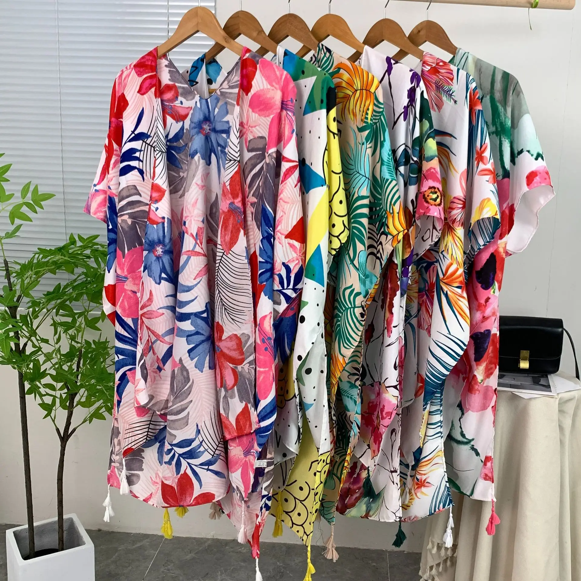 

New Arrived Fashion Summer Women Printing Holiday Scarf Shawls Female Long Cardigan Wraps Beach Sunscreen Hijab Travel Scarves