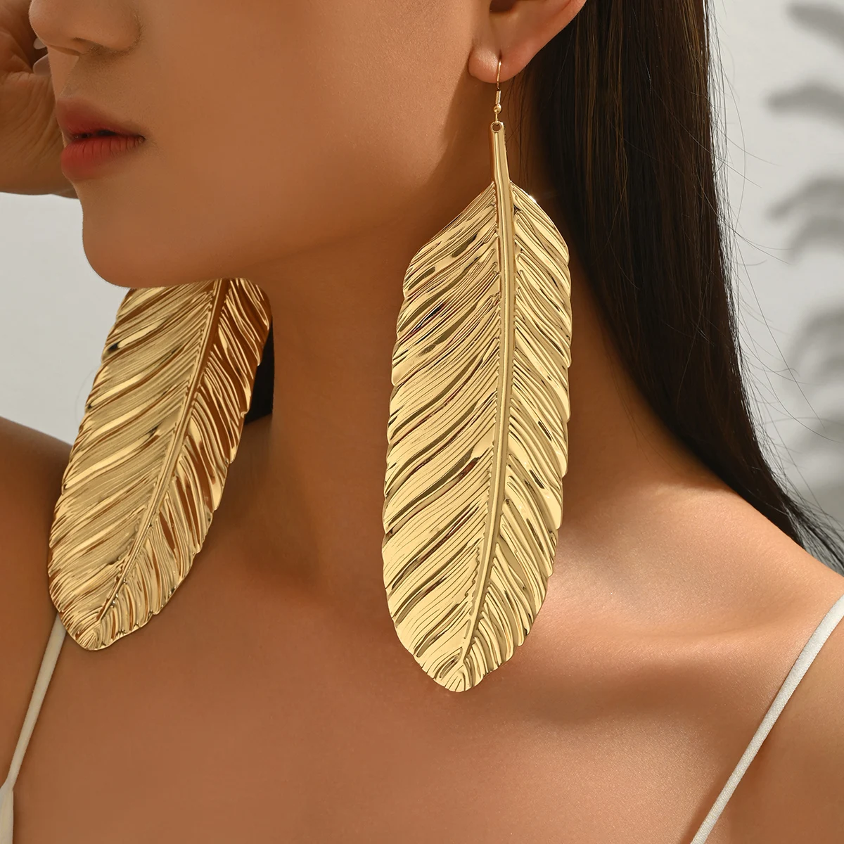Trendy Big Feather Drop Earrings Long Textured Metal Leaf Dangle Earrings For Women Party & Vacation