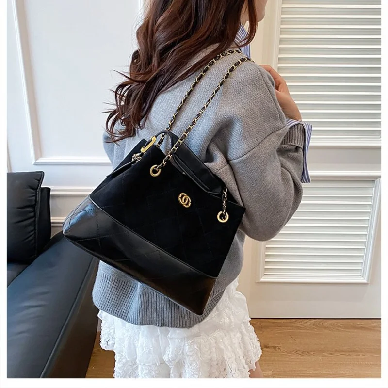 

Women's Handbag Crafted From Premium Leather Featuring Casual Paris Vintage Stylish Style​