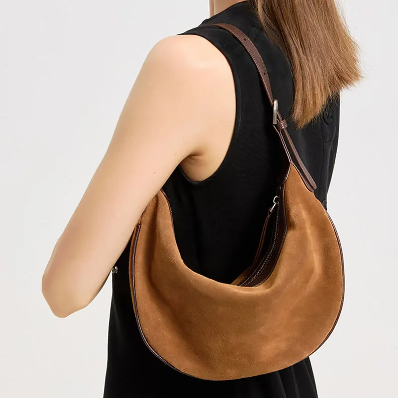 2026 Borsa delle nuove donne Borse a tracolla da donna in pelle scamosciata di design di lusso Borse Hobos femminili in pelle bovina smerigliata alla moda