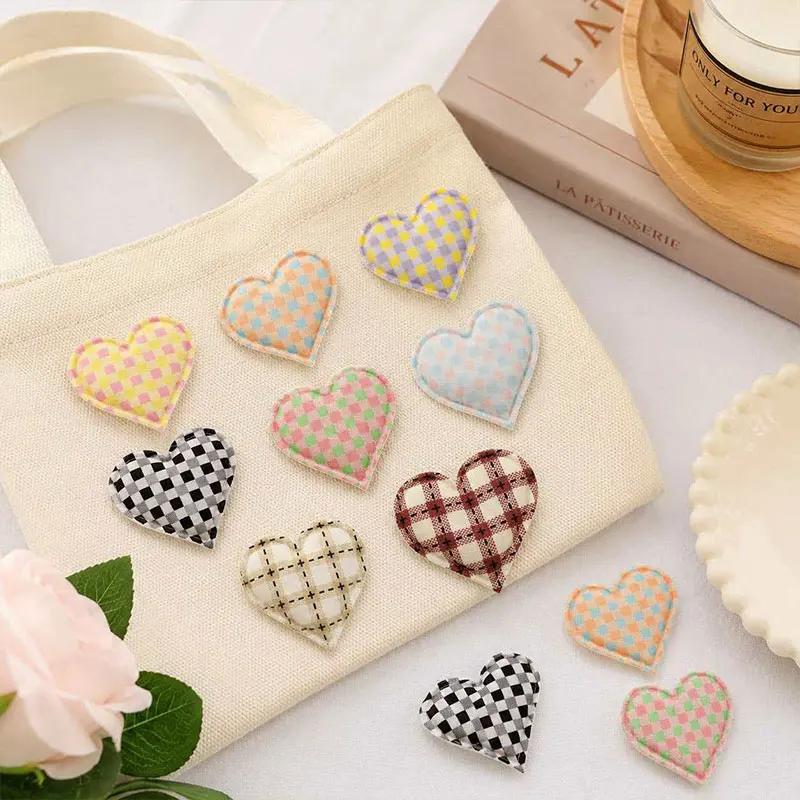 100 Stück 3,5x3,7cm Gemusterte Herz-Applikationen zum Aufnähen für Kleidung, Hüte, Schuhe, Haarschmuck, Haarspangen, Schleifendekoration – Detail 2