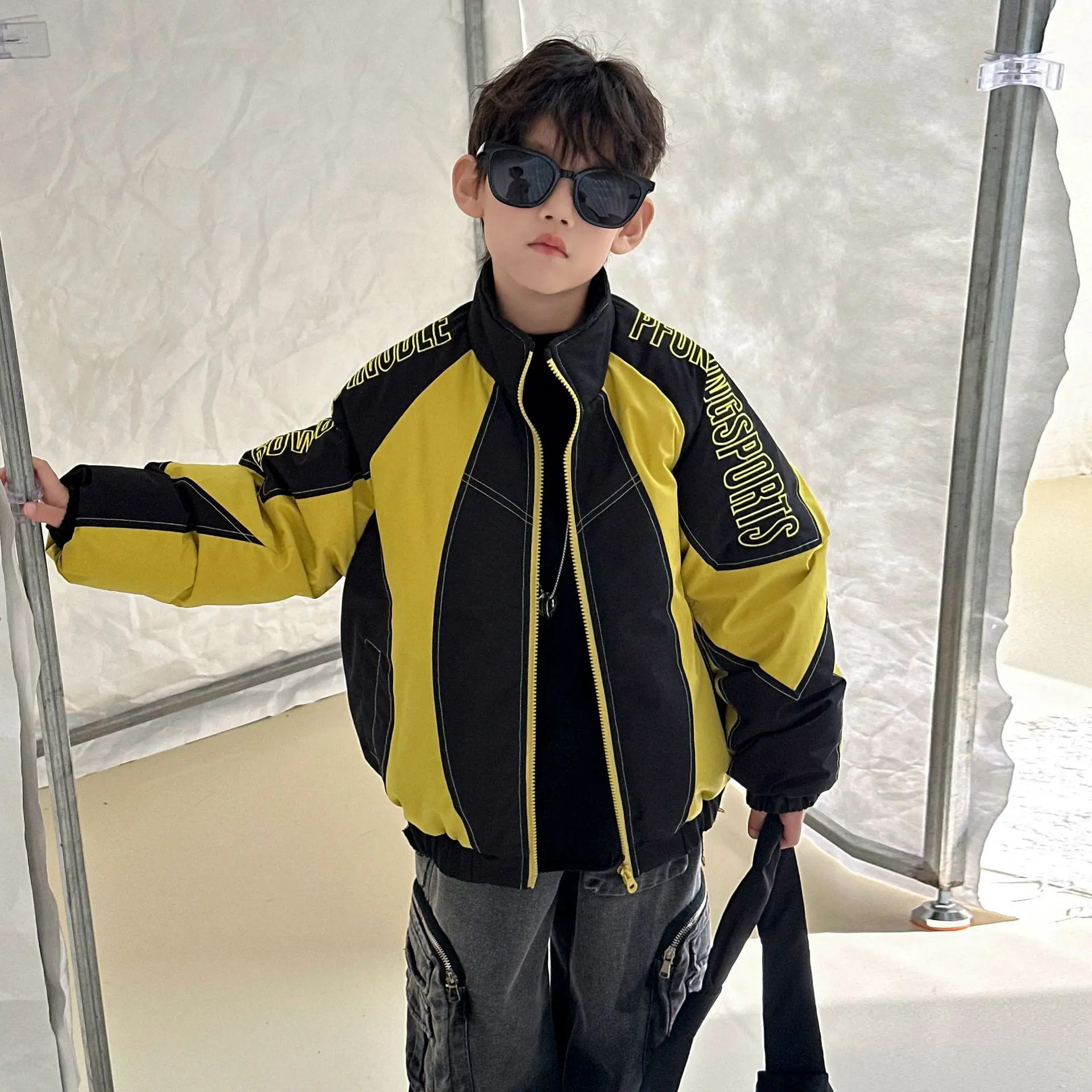 

White Duck Down Warm Jacket Short Children's Clothing Boys' Down Jacket Winter Children's Thick Color Blocked Jacket