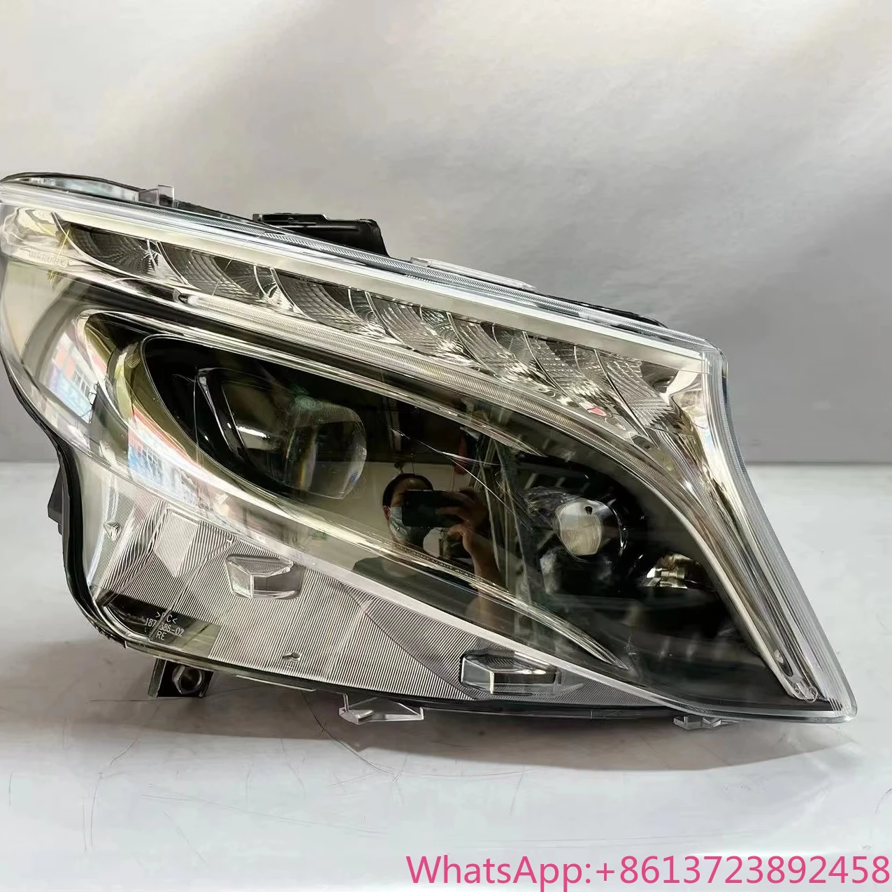 

High Quality LED Headlights for Mercedes-Benz W447 V260 12V Cool White Light 6000K