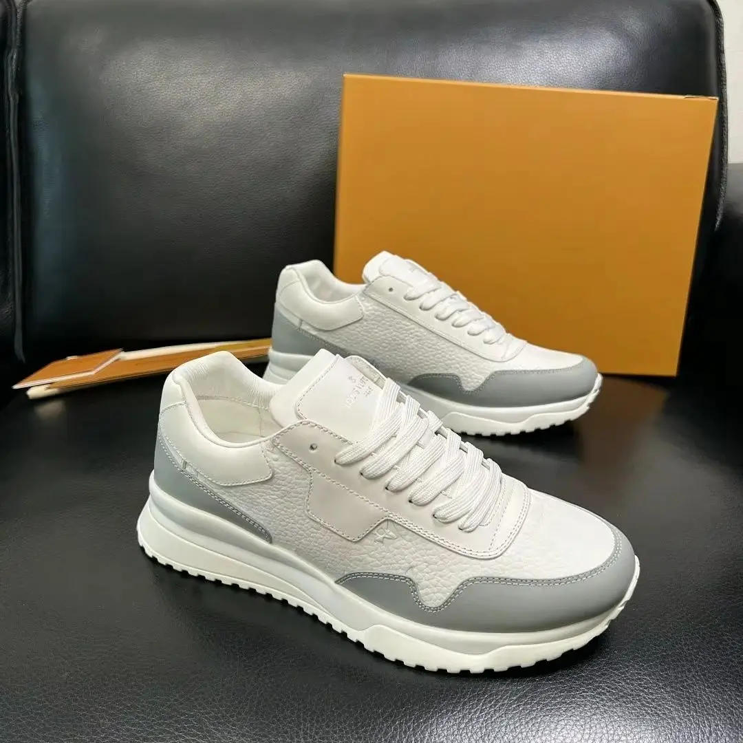 Retro Color‑Block Leather Sneakers Pebbled Grain Upper White & Light Grey Contrast Trim Serrated Non‑Slip Thick Rubber Sole Versatile Daily Walking Footwear