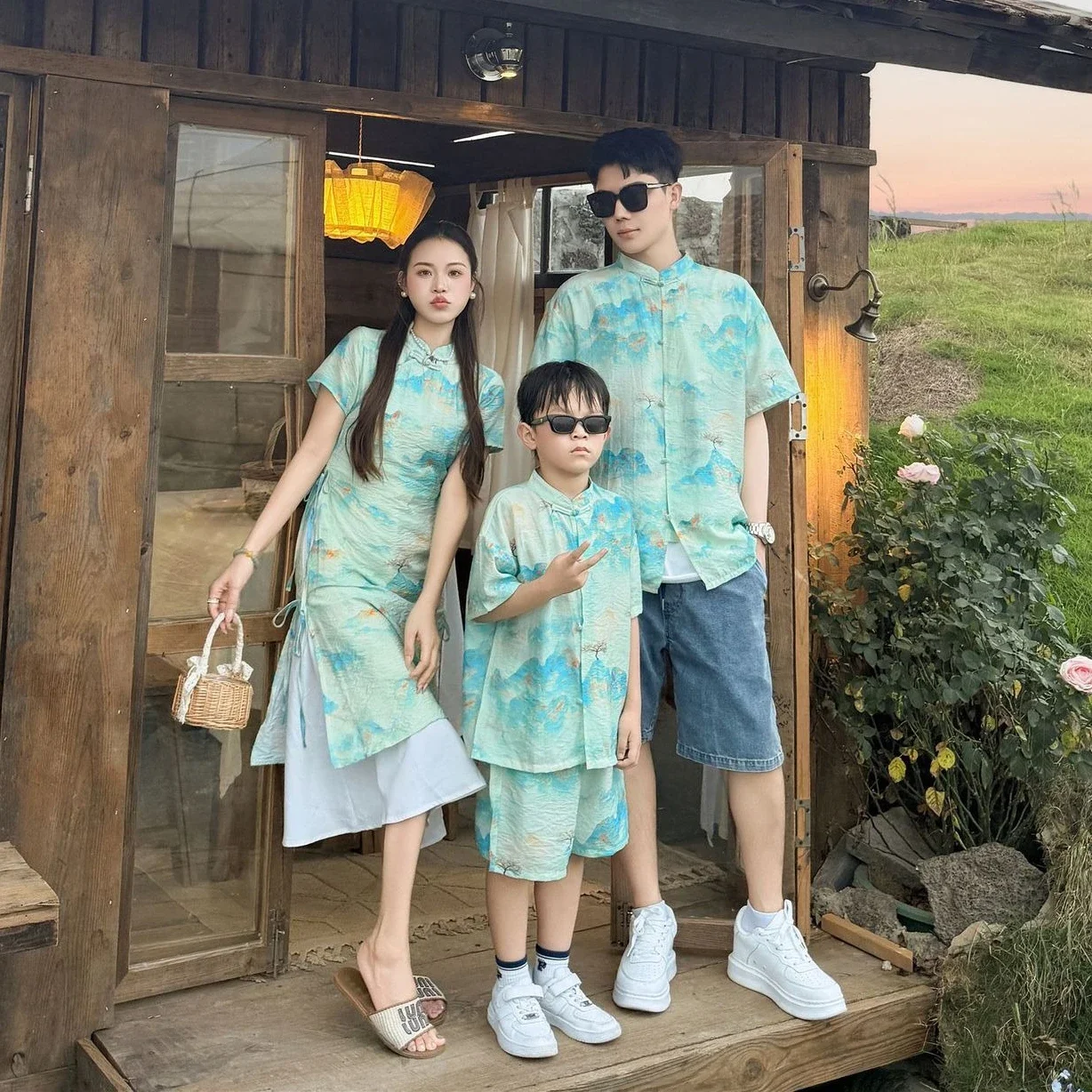 

Family Fashion Matching Outfits Like Mother Like Daughter Dresses Father and Son Clothes Child Boy Shirts Shorts Set Baby Romper